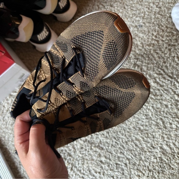 Nike tan brown flyknit trainers - Picture 7 of 9